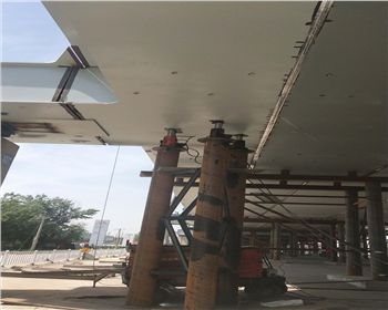 海拉爾高架橋，頂橋施工中